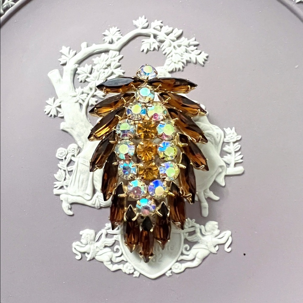 Vintage Rhinestone Brooch